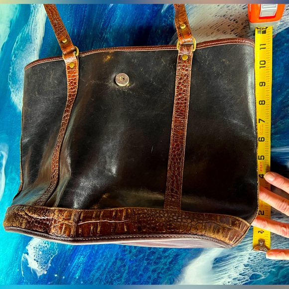 BUY or BUNDLE! Brahmin blk br trim 2 strap removable zip envelope center key fob - Picture 9 of 15